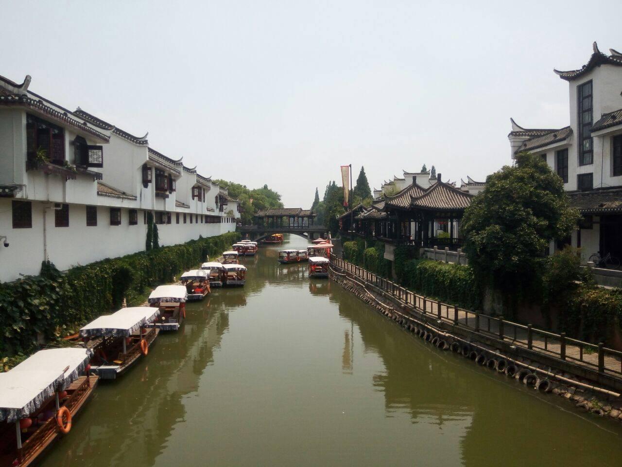清理脏乱的宫殿